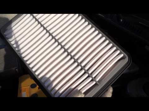 Как заменить воздушный фильтр двигателя на Hyundai Santa Fe