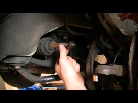 Как заменить наконечник рулевой тяги на Honda Accord 94-99