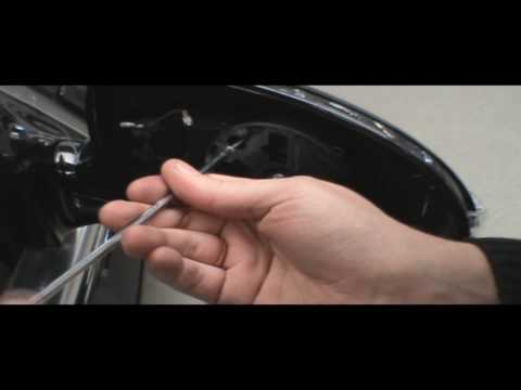 Как заменить поворотник на боковом зеркале Mercedes-Benz