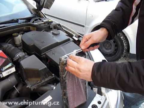 Как поменять воздушный фильтр двигателя на Peugeot 407