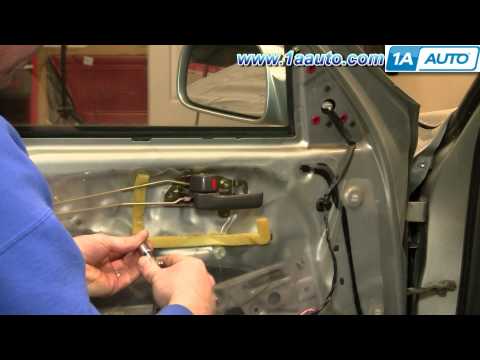 Замерз замок двери в автомобиле