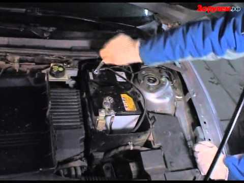 Как снять аккумулятор на Mazda 3