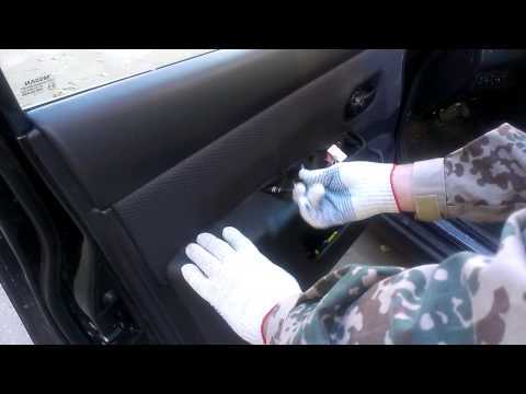 Как снять обшивку двери на Nissan Tiida