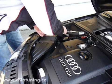 Как заменить воздушный фильтр двигателя на Audi A4 2.0 TDI
