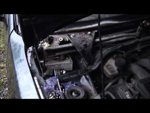 Как заменить мотор стеклоочистителя на Peugeot 306